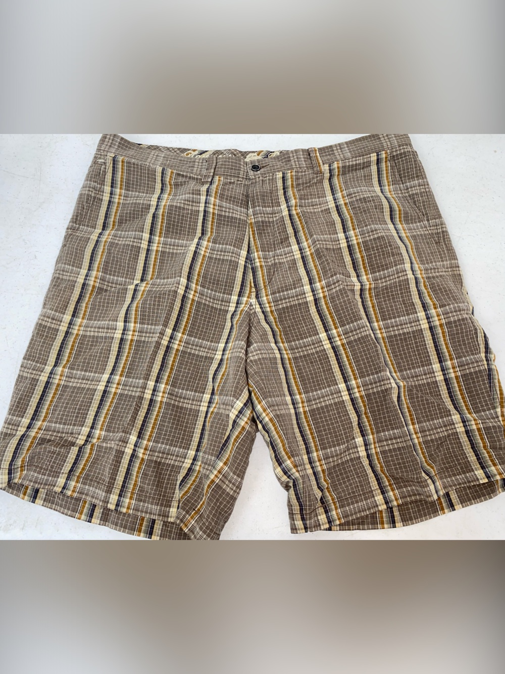 Men's Tommy Bahama Brown Plaid Casual Shorts Size 40